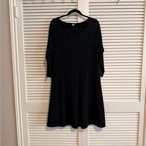 Old Navy Black 3/4 Sleeve Round Neck Knit Sundress